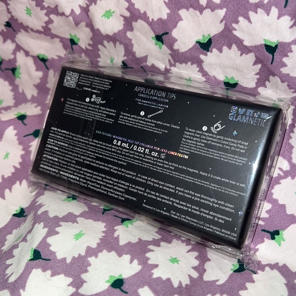 Glamnetic Virgo Magnetic Lashes with Eyeliner Pen - Picture 2 of 3